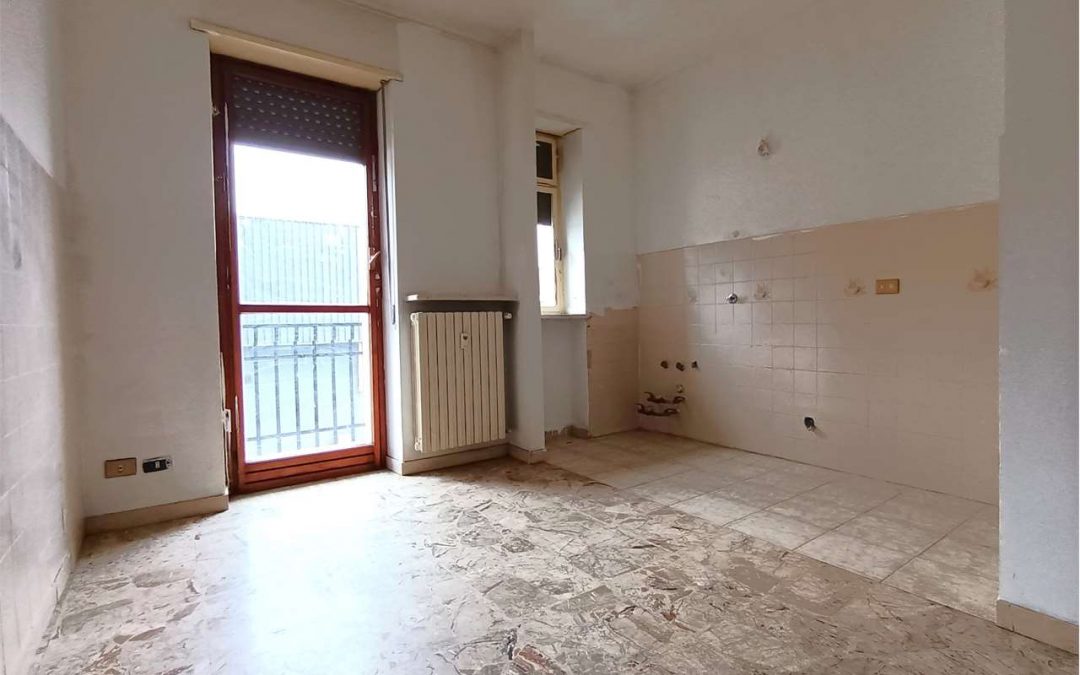 APPARTAMENTO LUMINOSO CON BOX AUTO