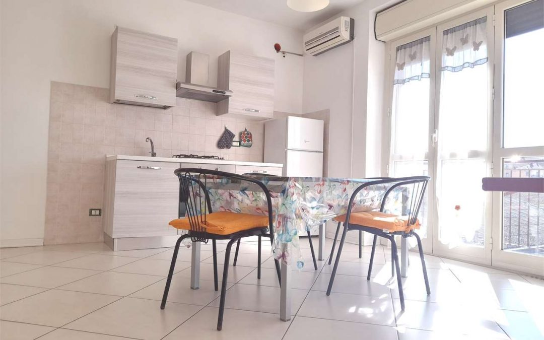 MONOLOCALE CON TERRAZZO