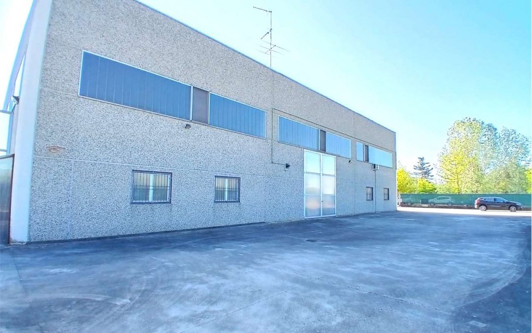 AMPIO CAPANNONE ARTIGIANALE